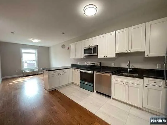 116 Essex St — Photo 3