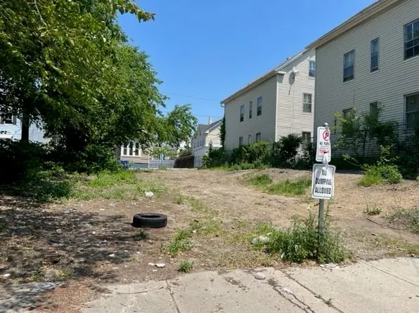 79 Goddard St, Providence, RI 02908