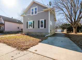 561 Bowen St, Oshkosh, WI 54901