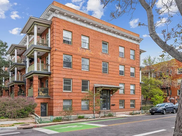 1376 N Pearl St #210 — Photo 17