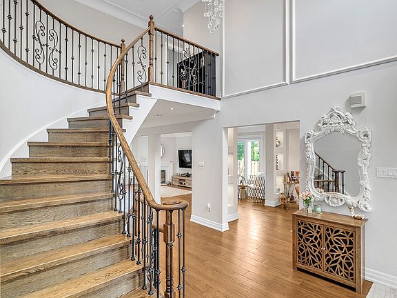 4th image of 36 Coldstream Cres