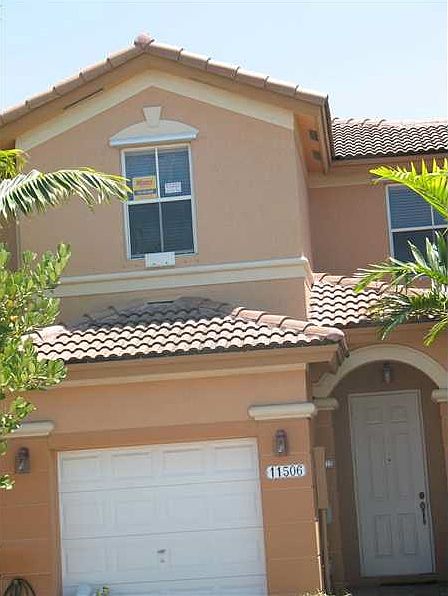 1st image of 11506 NW 77th St