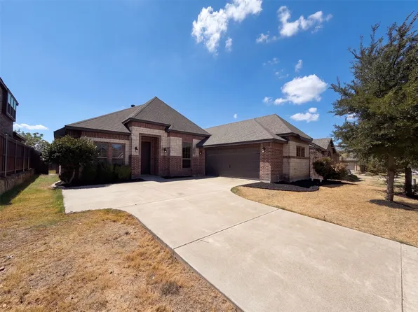 130 Red Pine Dr, Red Oak, TX 75154