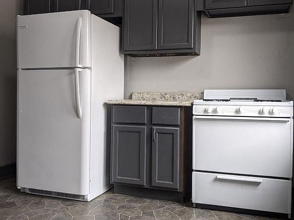 4th image of 2509A N Buffum St #9052539