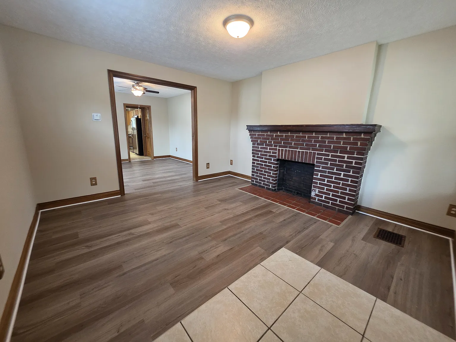 3 bed, 1134 sqft, $1,195 — Photo 2