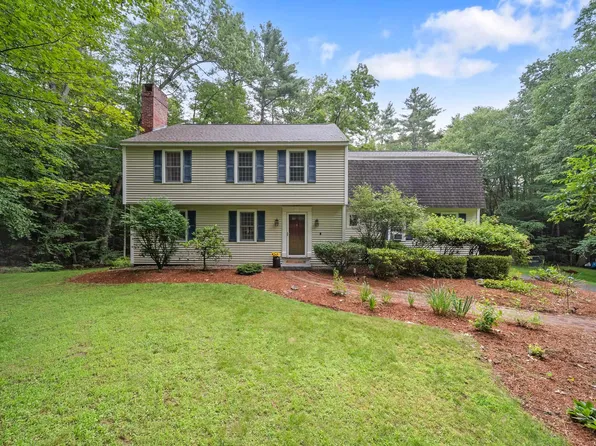 13 Holly Hill Drive, Amherst, NH 03031