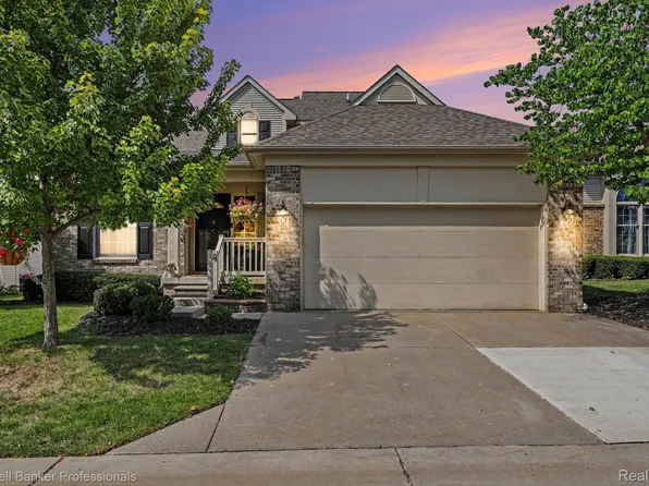 613 Rolling Hills Ln, Lapeer, MI 48446