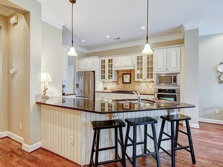 905 Telfair Close — Photo 8