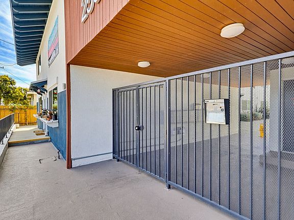 3rd image of 25829 Viana Ave #Townhouse 6