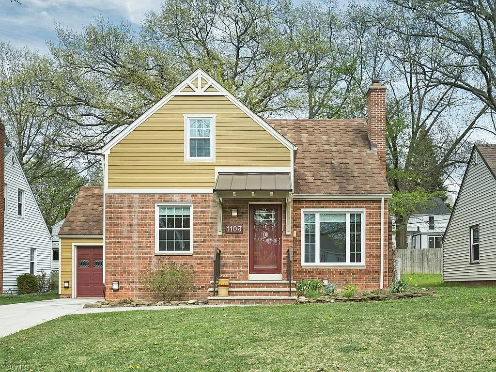 1103 Castleton Rd photo 1
