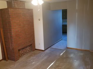 28 W 3rd St #1, Burlington, NJ 08016