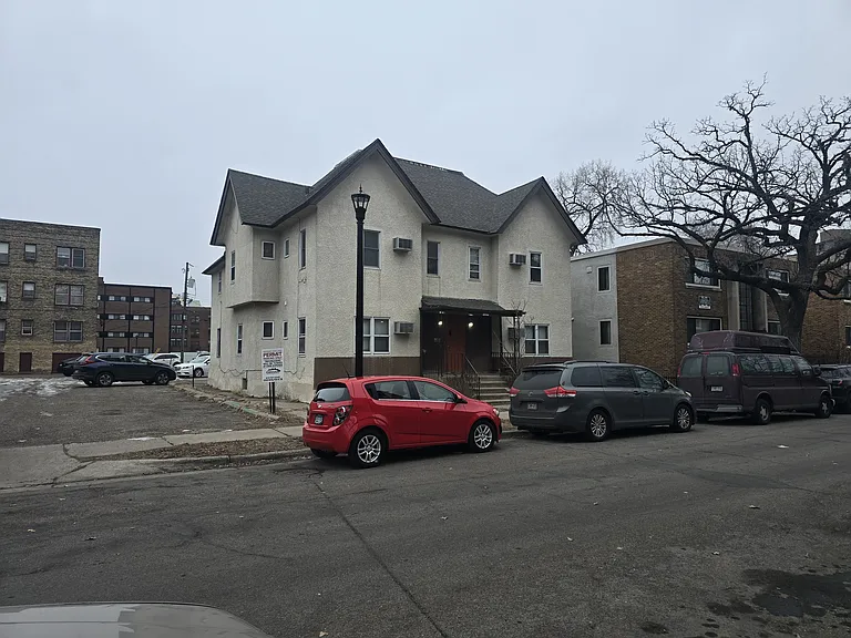 1714 2nd Ave S #6 — Photo 3