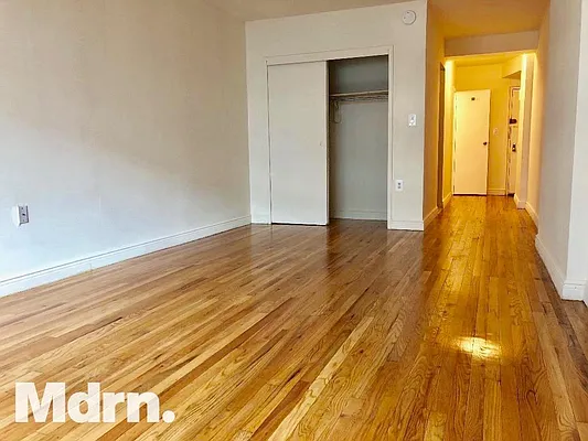 Rented by Mdrn Residential | media 2
