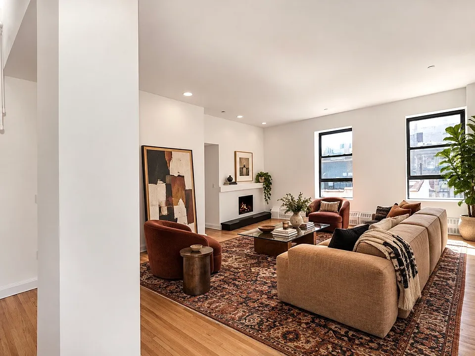 450 6th Ave #3