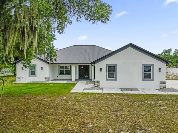 2510 Lake Front Dr, Lake Wales, FL 33898