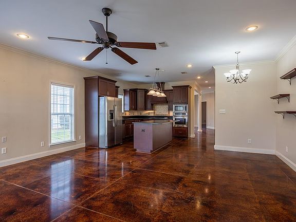 5th image of 229 Stonegate Ln
