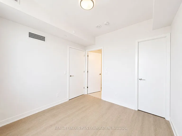 15 Ellerslie Ave #2107 — Photo 10