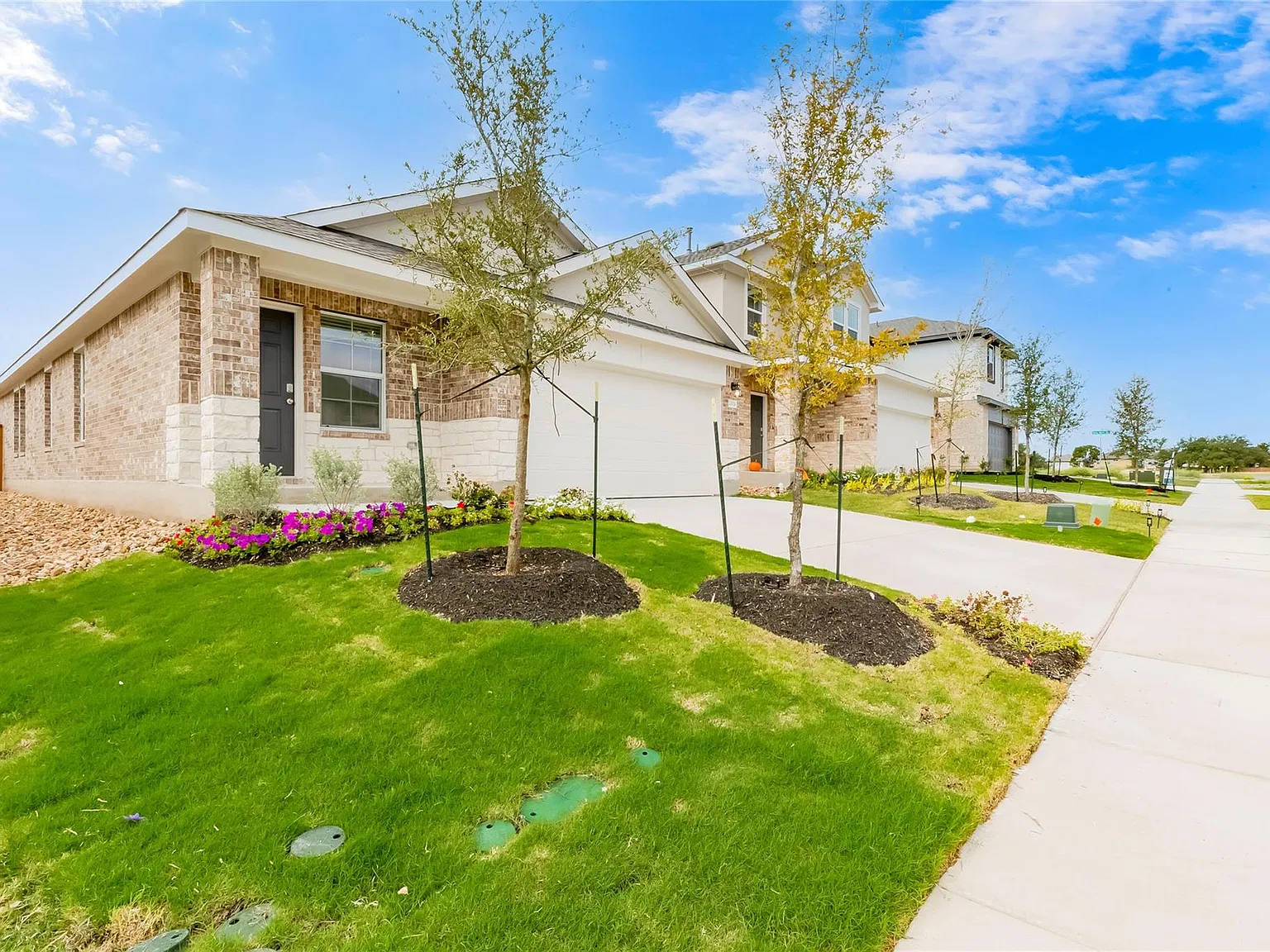 3 bed, 2.0 bath, 1535 sqft, $1,950 — Photo 3
