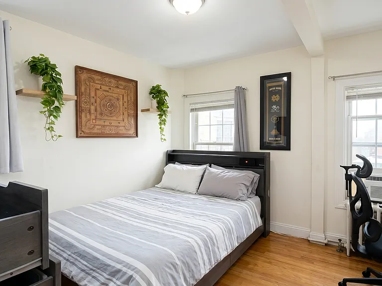 5 Milligan Pl #3 — Photo 4