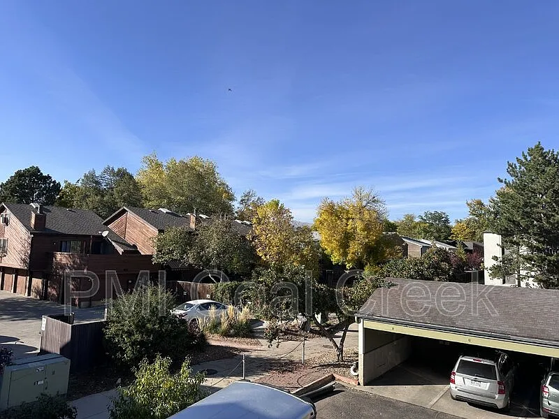 2 bed, 1.5 bath, 936 sqft, $2,350 — Photo 2