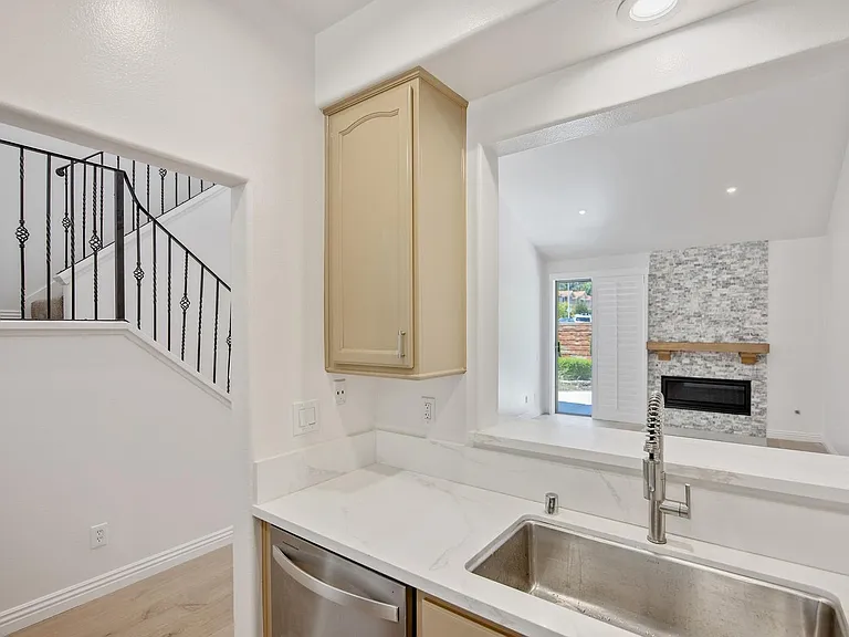 4791 Parma Dr — Photo 17
