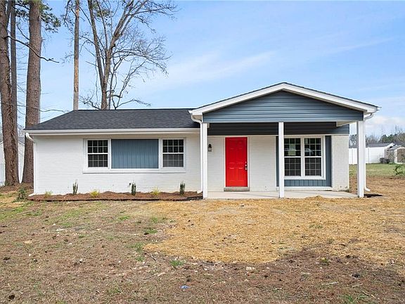 3rd image of 5001 Royal Acres Rd