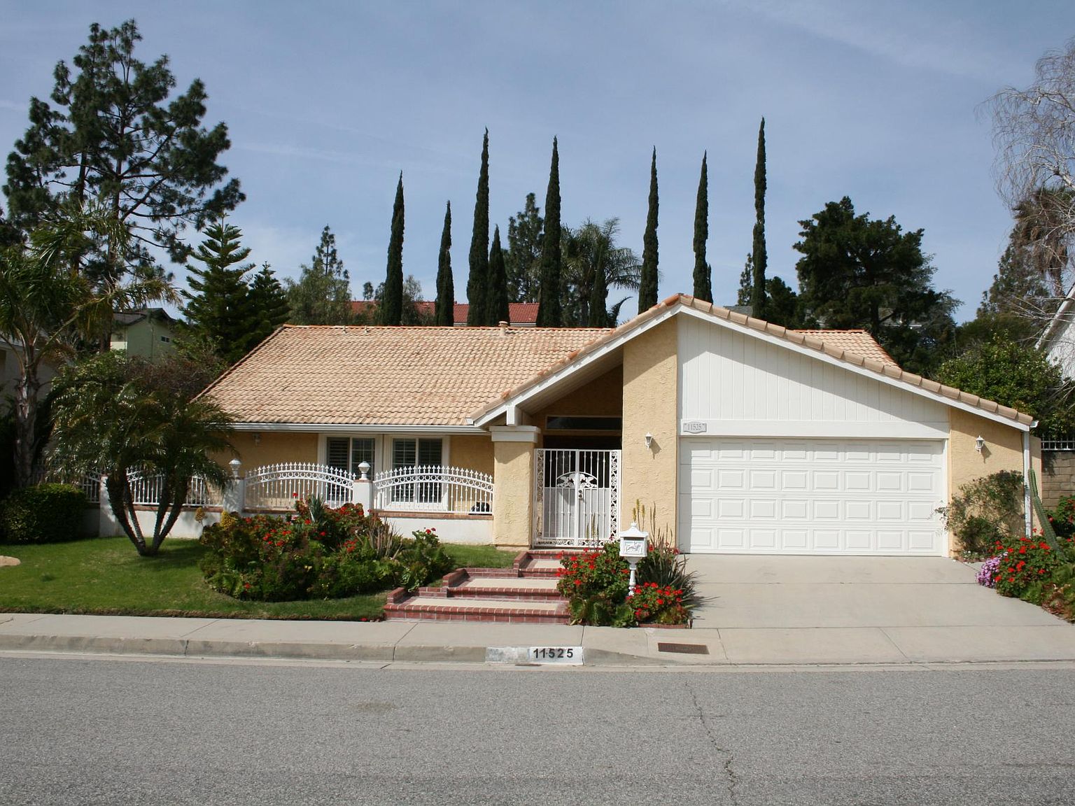 11525 Pala Mesa Dr, Porter Ranch, CA 91326 Zillow