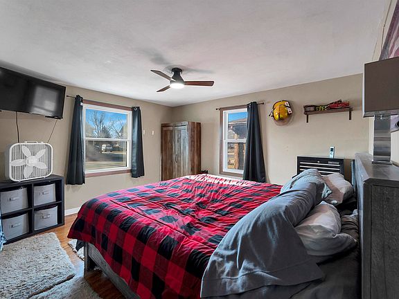 5th image of 658 Appleton Rd