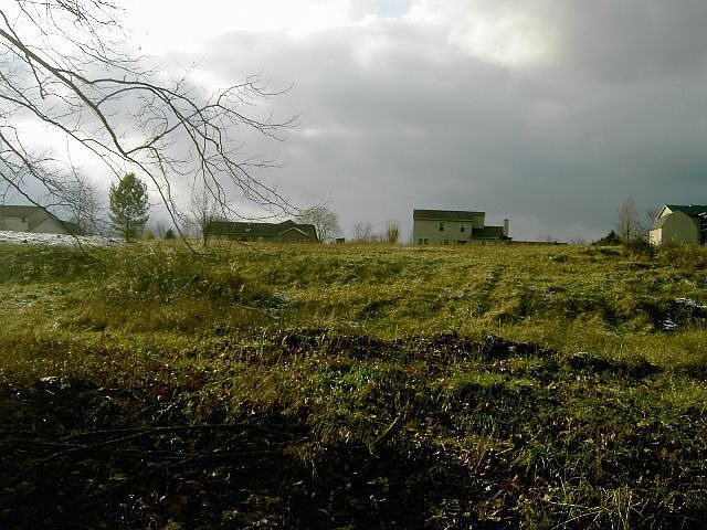 1st image of 40 Linvale Dr