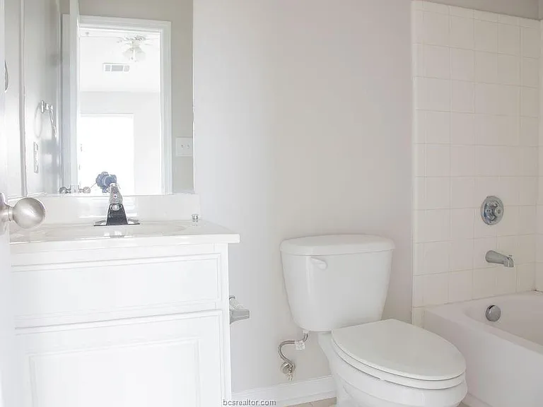 1725 Harvey Mitchell Pkwy S #2321 — Photo 10