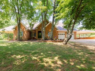 14190 Richmond Hwy, Appomattox, VA 24522