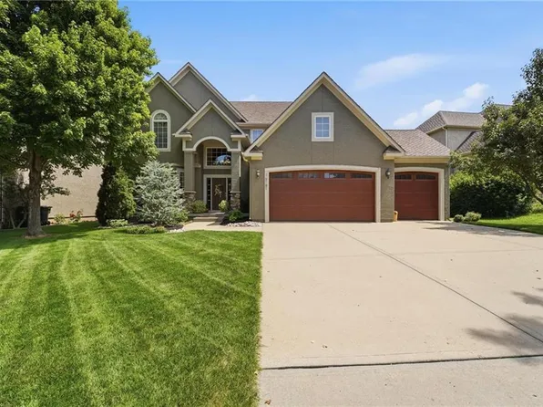 16181 S Brookfield St, Olathe, KS 66062