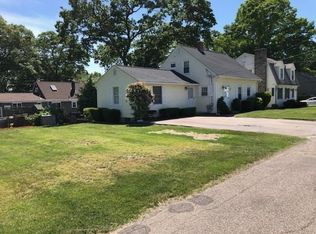 130 Benbridge Ave, Warwick, RI 02888