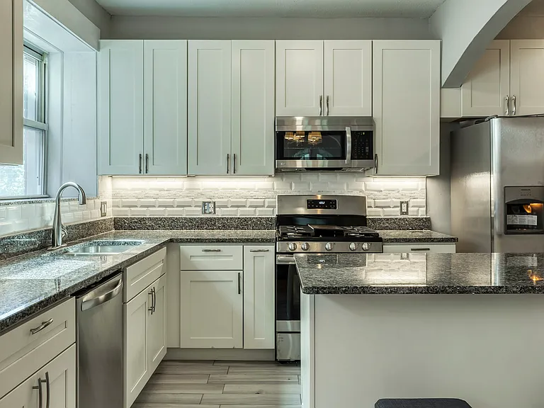 7024 Forsyth Blvd #2E — Photo 12
