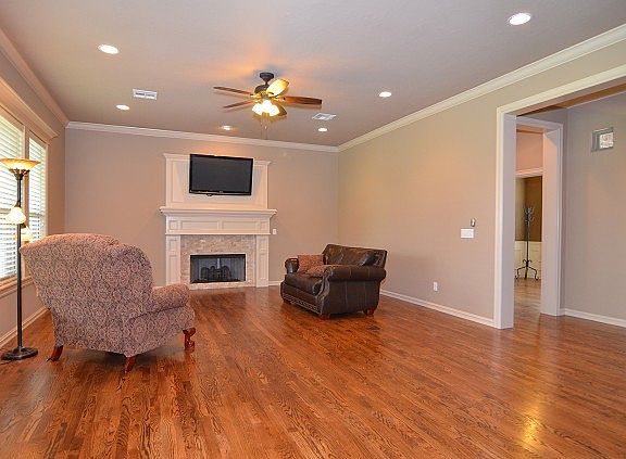 Large upstairs game room