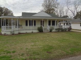 3411 Canal Ave, Groves, TX 77619