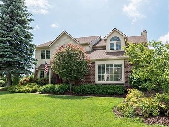 2nd image of 7995 Turnberry Dr