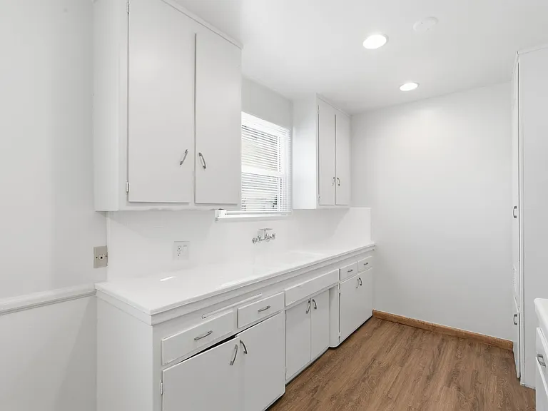 20610 Hartland Street — Photo 5
