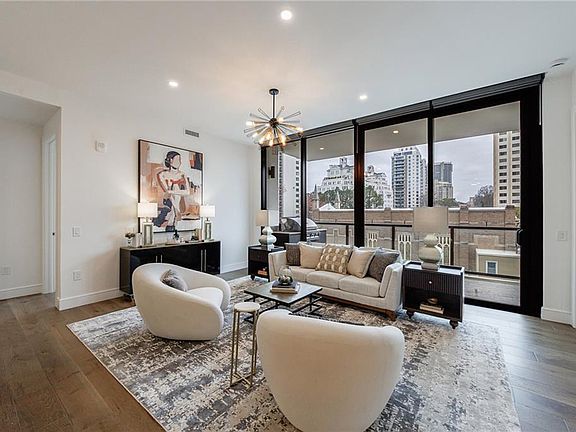 4th image of 2425 Peachtree Rd NE #503