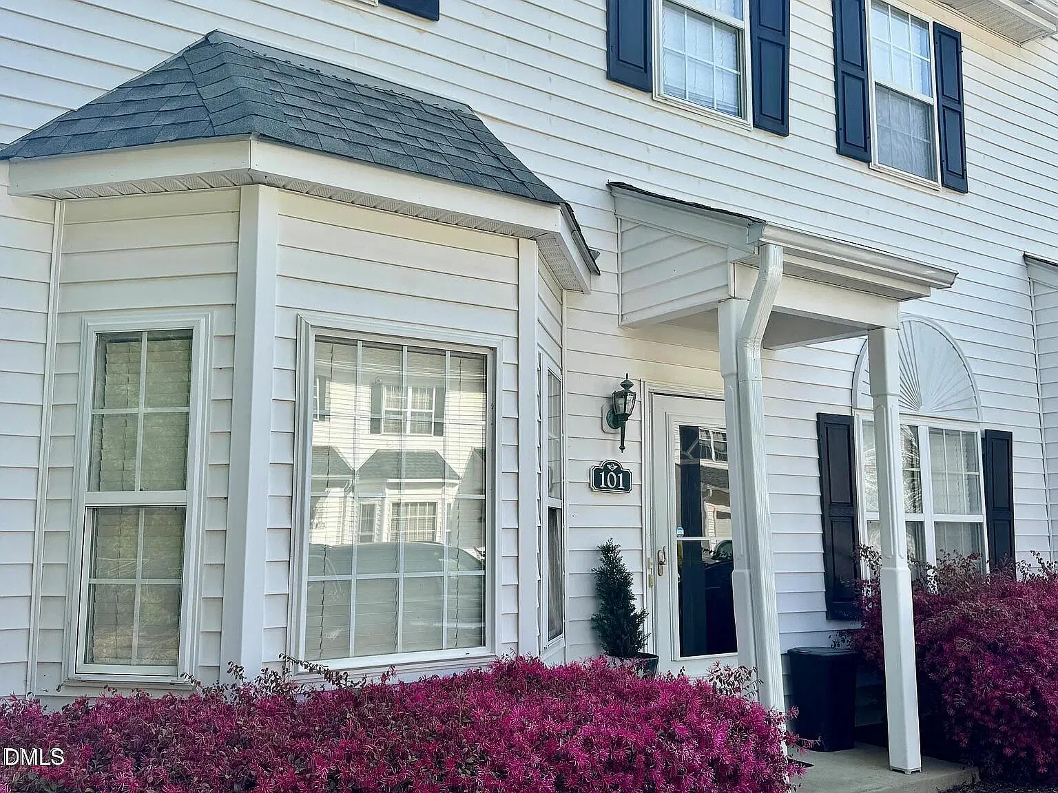 4 bed, 2.5 bath, $2,250 — Photo 2