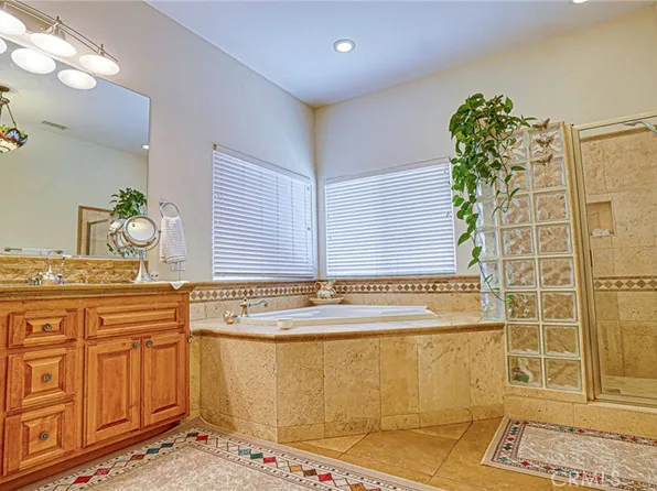 19049 Warren Rd, Riverside, CA 92508