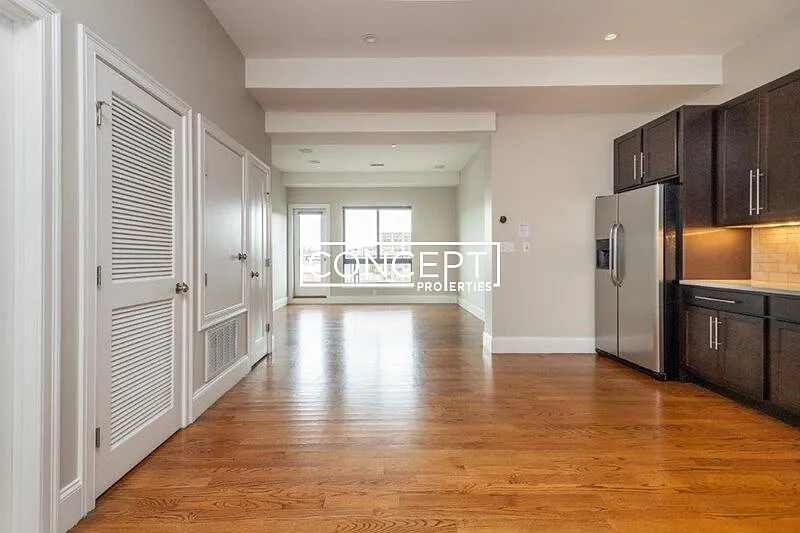 2 bed, $4,650 — Photo 2