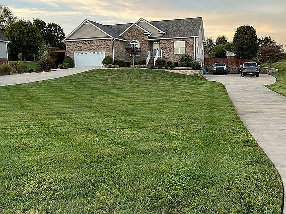 2nd image of 3200 Eagle Landing Dr