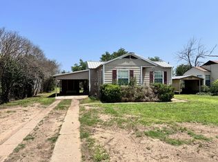 1102 Santa Clara Dr, Brownwood, TX 76801