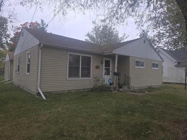 825 Locust St, Carthage, IL 62321