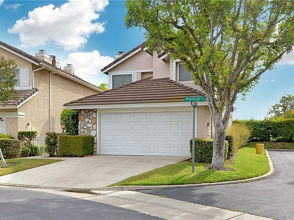 2nd image of 15981 Winbrook Dr
