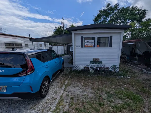 38406 Gaines St, Zephyrhills, FL 33542