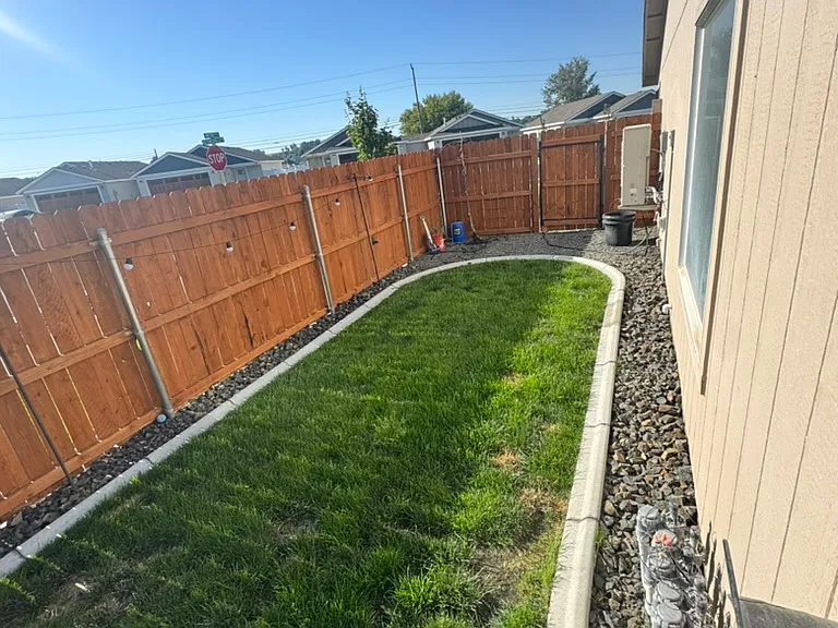 1088 NE Emerald Dr #B — Photo 2