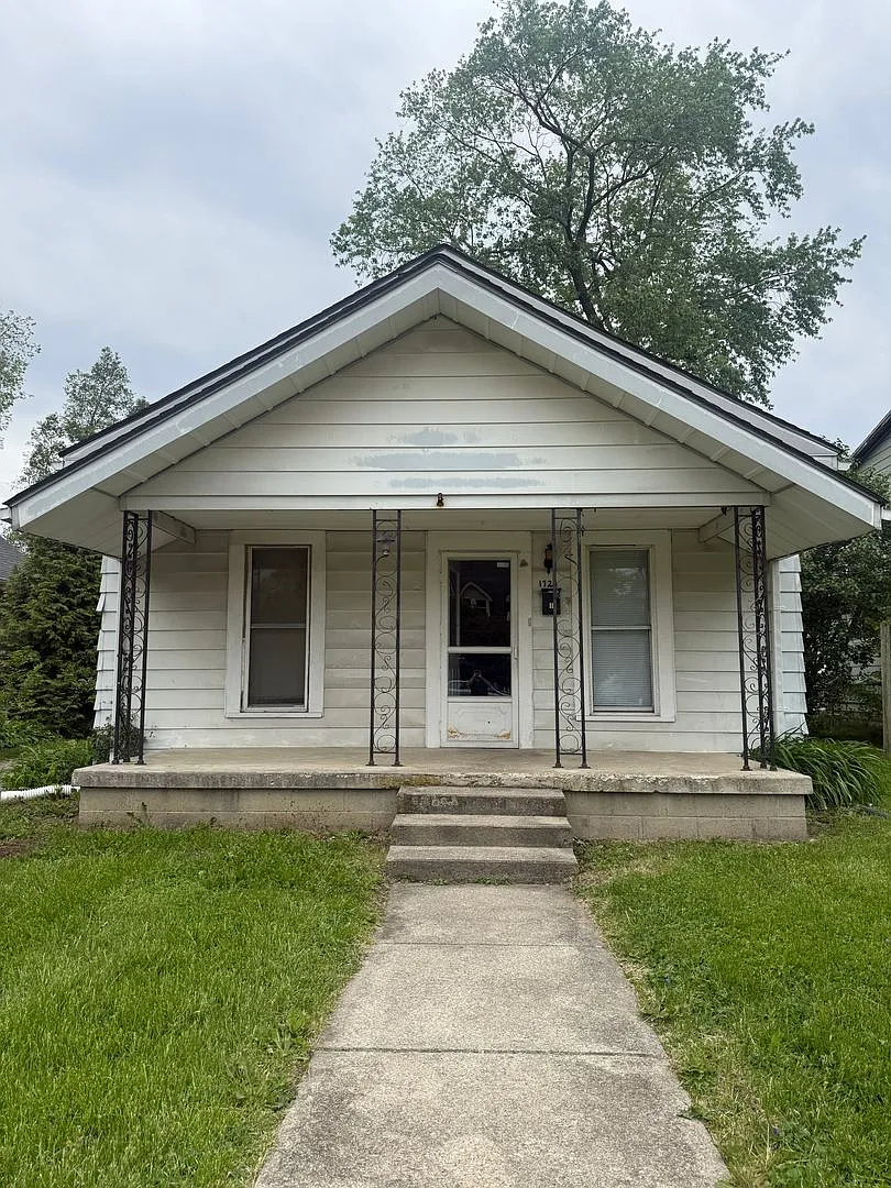Building Photo - 1721 S Elm St