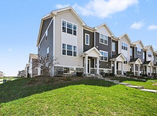 854 Briar Glen Ct, Hampshire, IL 60140
